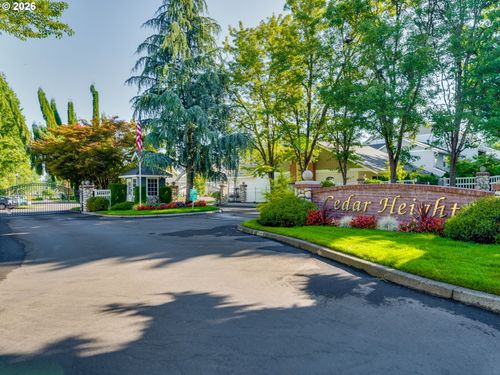 30-8900 Ne 17th Cir, Vancouver, WA, 98664-6418 | Card Image
