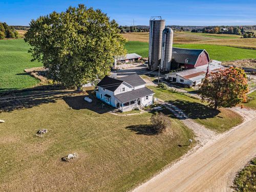 10396 22 Mile Rd, Tustin, MI, 49688-8646 | Card Image