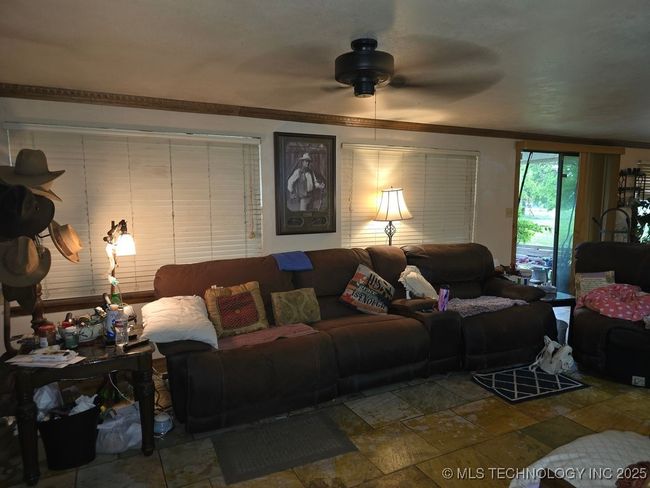 6750 Meridian Rd, House other with 3 bedrooms, 2 bathrooms and null parking in Ardmore OK | Image 9