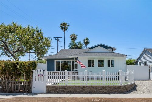3602 W 147th St, Hawthorne, CA, 90250-8402 | Card Image
