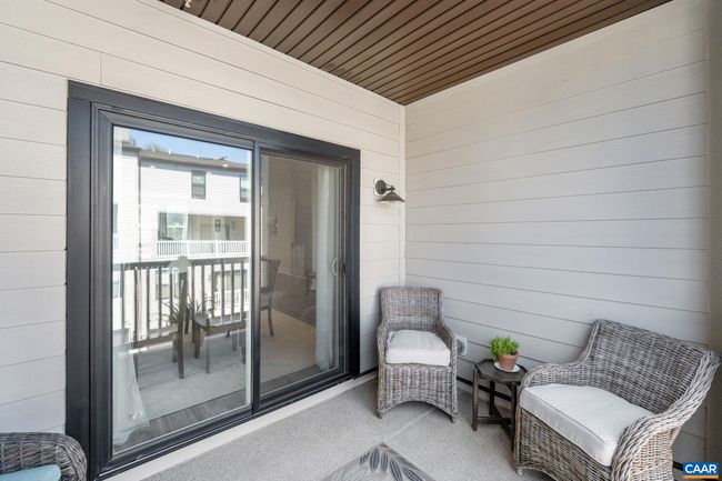 B - 802 Wesley Ln, Condo with 3 bedrooms, 3 bathrooms and null parking in CHARLOTTESVILLE VA | Image 15