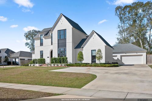 8228 Oakridge Dr, Baton Rouge, LA, 70810-2378 | Card Image