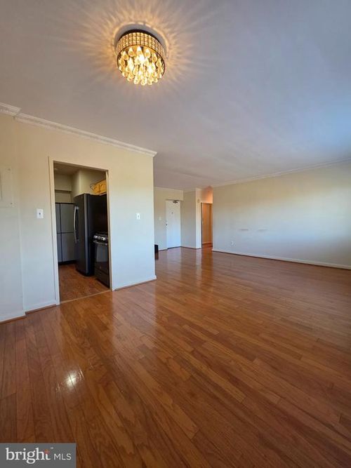 apt-406-3701 5th St S, ARLINGTON, VA, 22204-1651 | Card Image