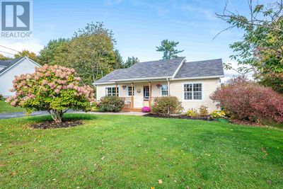 540 Falmouth Back Rd, House other with 3 bedrooms, 2 bathrooms and null parking in Falmouth NS | Image 1