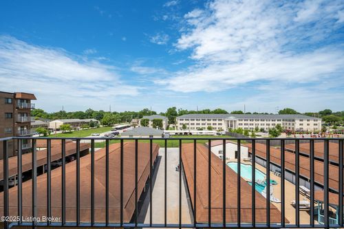 415-3030 Breckenridge Ln, Louisville, KY, 40220-2181 | Card Image