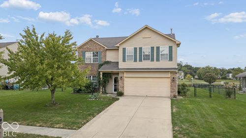 19352 Pathway Pointe, Noblesville, IN, 46062-7300 | Card Image
