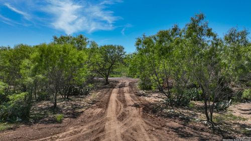 13704 Ladd Rd, Atascosa, TX, 78002-3479 | Card Image