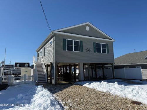 52 Phyllis Ln, Manahawkin, NJ, 08050-4140 | Card Image