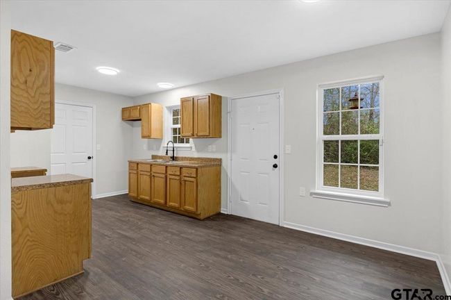 804 S Athena St, House other with 2 bedrooms, 1 bathrooms and null parking in Troup TX | Image 16