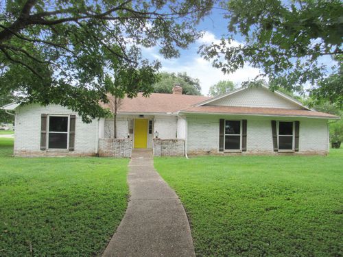 1516 E Mclennan Ave, Mart, TX, 76664-1239 | Card Image
