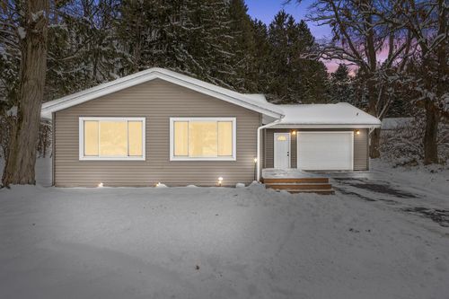 6240 Holton Whitehall Rd, Holton, MI, 49425-8594 | Card Image