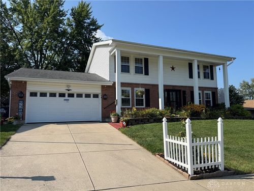 4048 Quail Bush Dr, Huber Heights, OH, 45424-4740 | Card Image