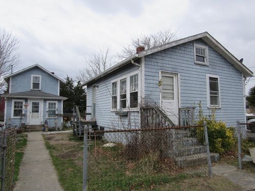 60 11th St, Onset, MA, 02558-1549 | Card Image