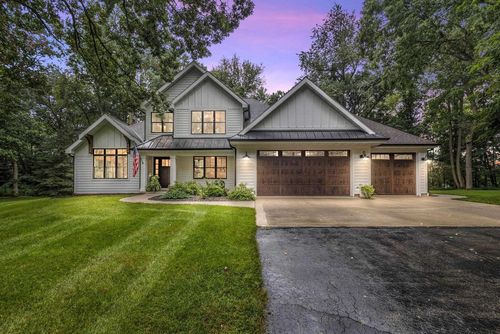W2191 Princeton Rd, Green Lake, WI, 54941-9004 | Card Image