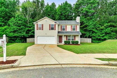 6561 Squire Pl, Douglasville, GA, 30135-9044 | Card Image