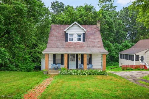 192 Swartz Rd, Akron, OH, 44319-1113 | Card Image