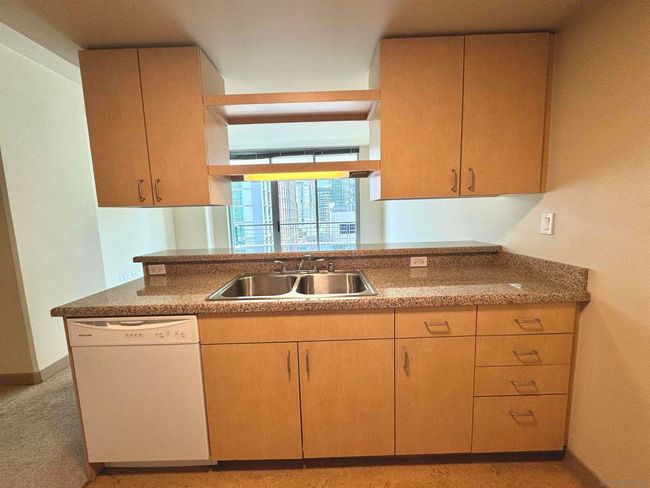 802 - 425 W Beech St, Condo with 2 bedrooms, 1 bathrooms and 1 parking in San Diego CA | Image 14