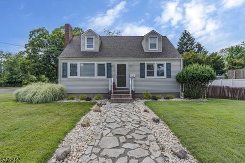 143 Parker St, Middlesex, NJ, 08846-2255 | Card Image