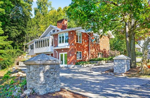 39 Buckman St, Woburn, MA, 01801 | Card Image