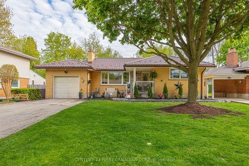 58 Centre Cres, London, ON, N6J2Z6 | Card Image