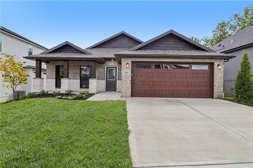 22695 W 87th St, Lenexa, KS, 66227-8112 | Card Image