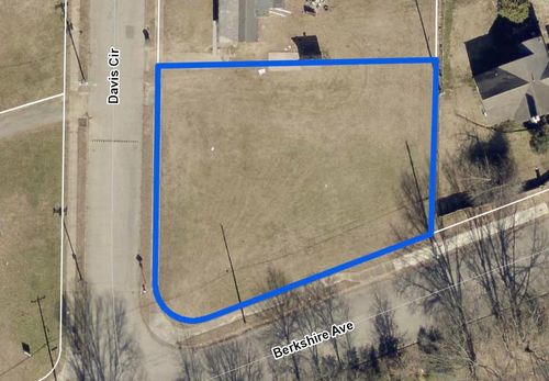 1842 Davis Cir, Memphis, TN, 38128-6807 | Card Image