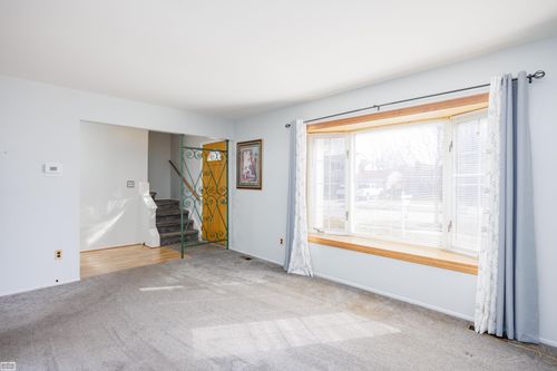 930 Elmsford Dr, Clawson, MI, 48017-1017 | Card Image