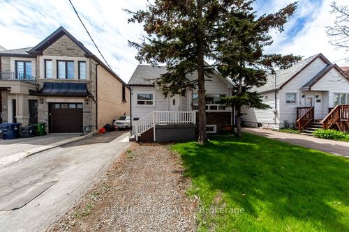 40 N Woodrow Blvd, Scarborough, ON, M1K1W3 | Card Image