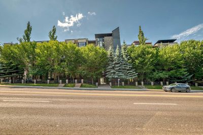 10 - 2307 14 St Sw, Condo with 2 bedrooms, 2 bathrooms and 1 parking in Calgary AB | Image 1