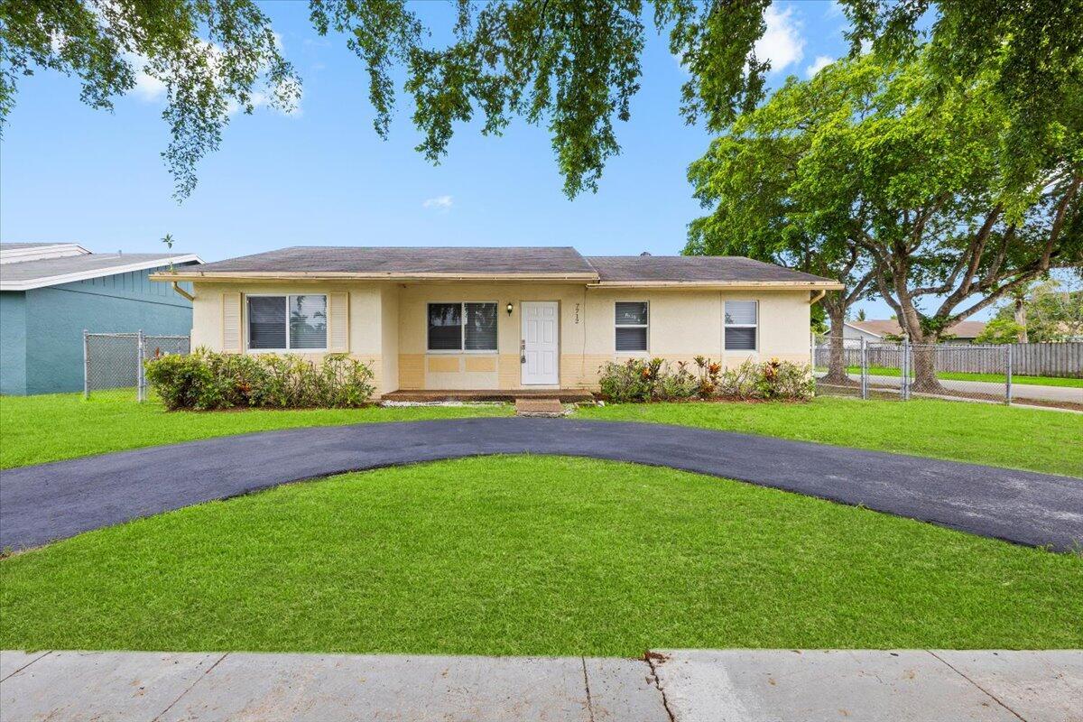 Residential in North Lauderdale 2