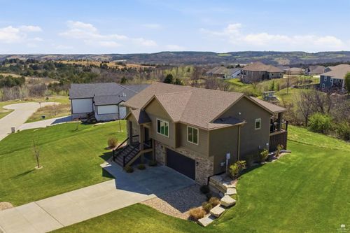 2527 Ardmore Circle, Manhattan, KS, 66503 | Card Image