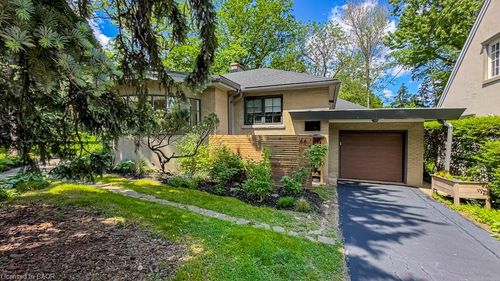 lower-64 Undermount Ave, Hamilton, ON, L8P3Z6 | Card Image