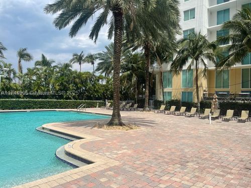 mez7e-1755 E Hallandale Beach Blvd, Hallandale Beach, FL, 33009-4684 | Card Image