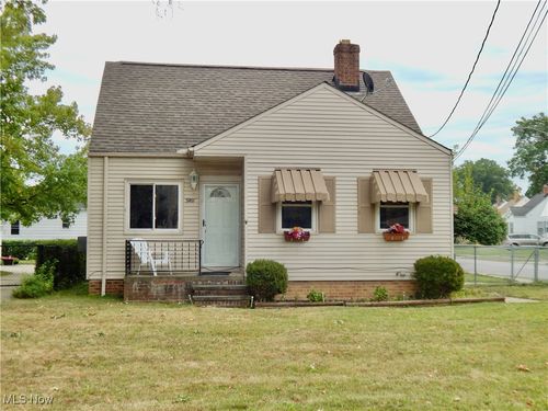 5961 Broadview Rd, Parma, OH, 44134-3162 | Card Image
