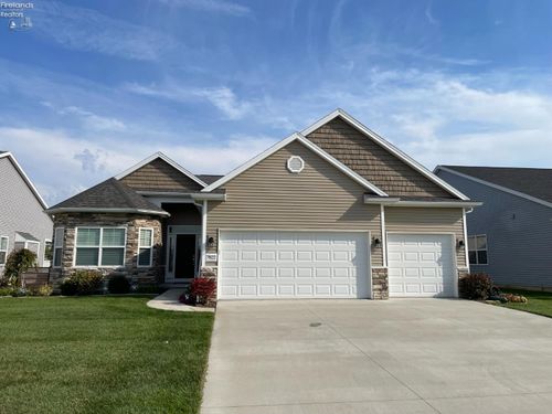 7822 Honeycrisp Ct, Holland, OH, 43528-7625 | Card Image