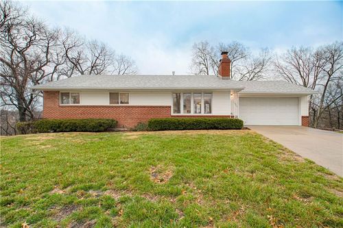 5423 N Mersington Ave, Kansas City, MO, 64119-2758 | Card Image