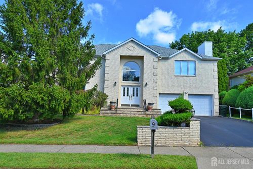 9 Vallata Pl, Edison, NJ, 08820-1689 | Card Image