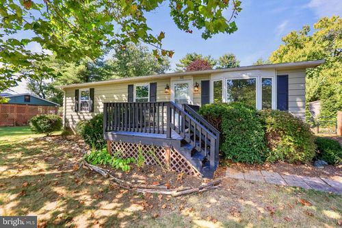 35 Azalea Dr, CHARLES TOWN, WV, 25414-5843 | Card Image