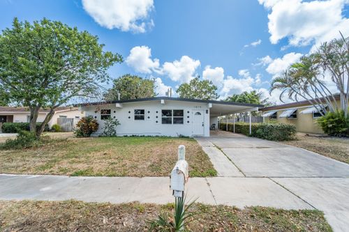 1815 Hillcrest Ave, Lake Worth Beach, FL, 33461-6041 | Card Image