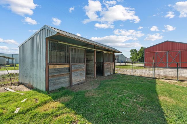 View of stable | Image 38