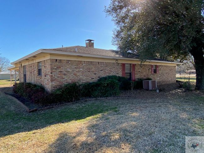 1129 Hwy 259 S, House other with 3 bedrooms, 2 bathrooms and null parking in DeKalb TX | Image 20