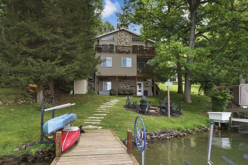 W5510 Westshore Dr, Elkhorn, WI, 53121-2609 | Card Image