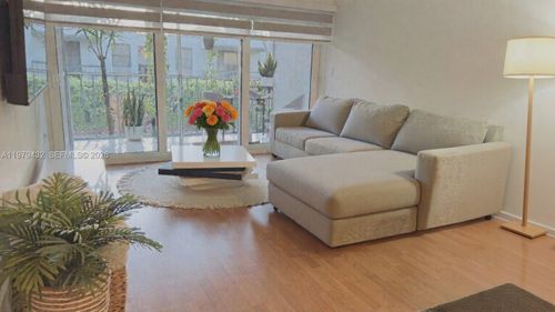 apt-c205-483 N Pine Island Rd, Plantation, FL, 33324-1804 | Card Image