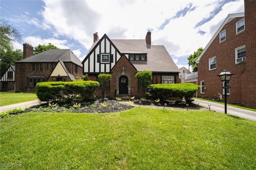 17314 Lomond Blvd, Shaker Heights, OH, 44120-5237 | Card Image