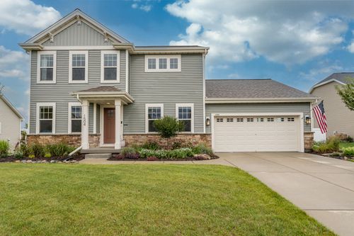 1504 Walnut Ct, Hartford, WI, 53027-2099 | Card Image