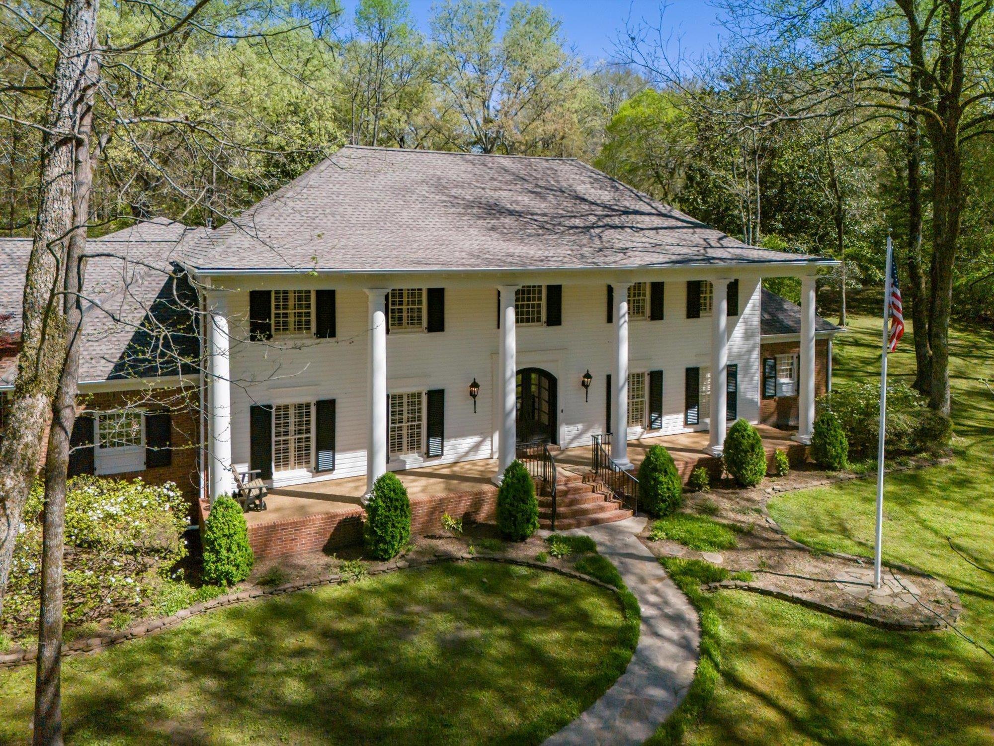 Mimosa Dr, Germantown, TN 38138