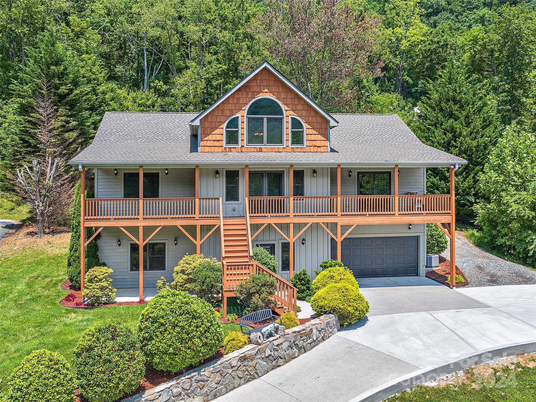 Constitution Ave, Waynesville, NC 28785