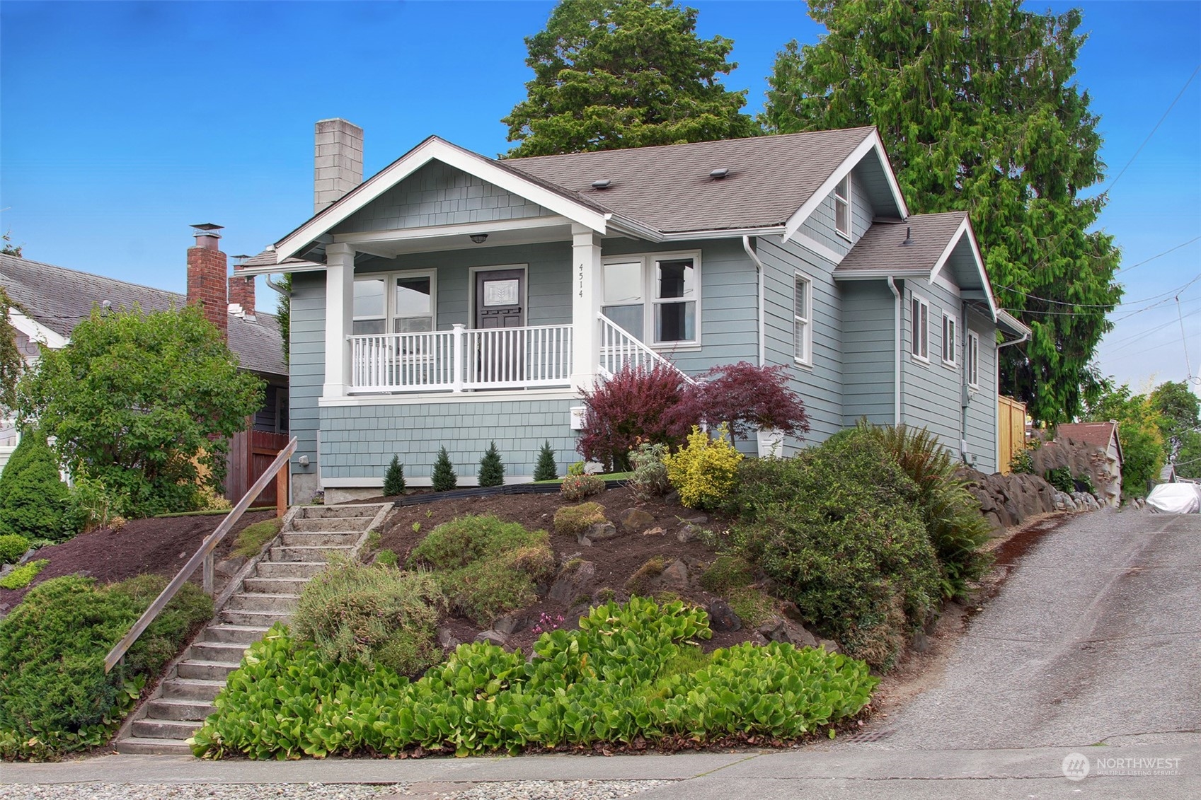 Charlestown St, Seattle, WA 98116