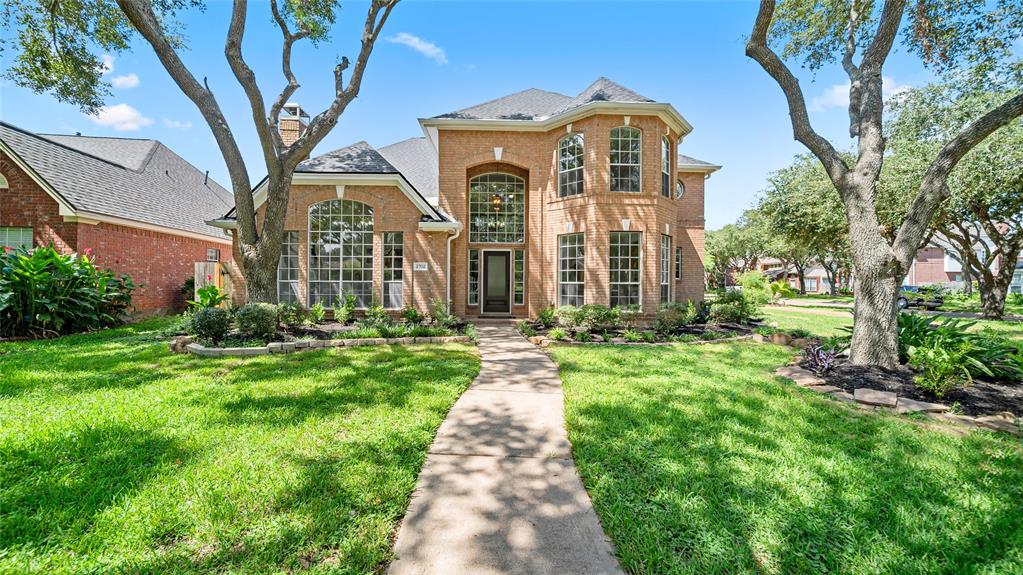 Hidden Knoll Ct, Sugar Land, TX 77478
