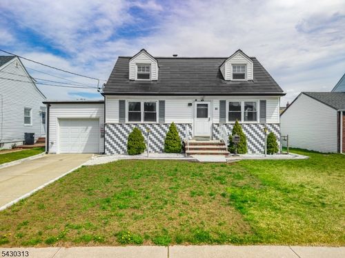 40 South Dr, Rochelle Park, NJ, 07662-3606 | Card Image